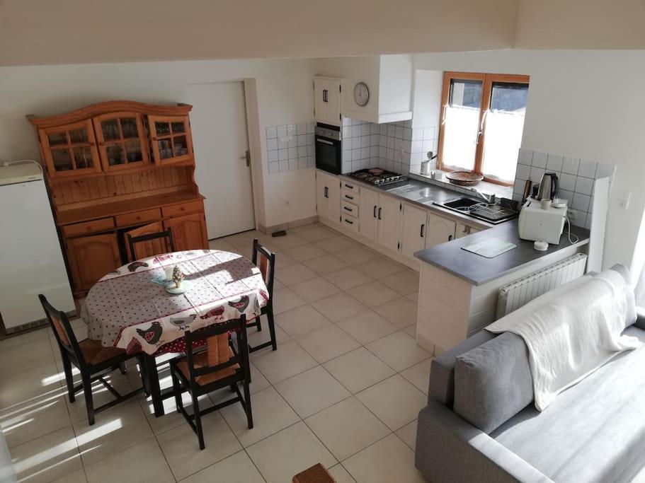 Plouigneau La Maison Des Chevreuils מראה חיצוני תמונה
